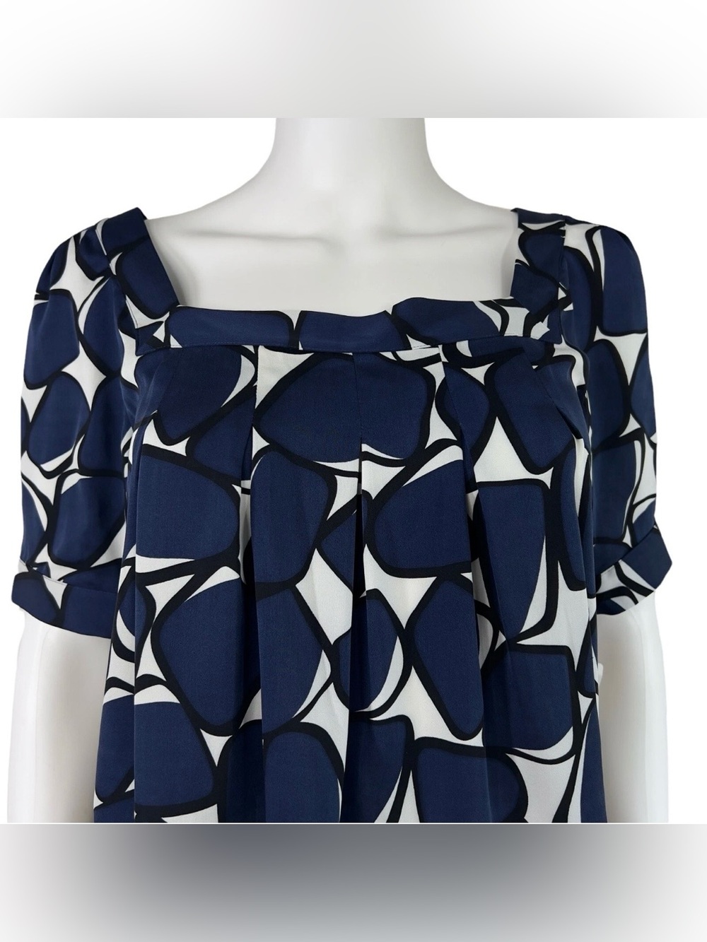 Diane Von Furstenberg Navy and White Geometric Pleated Square-Neck Top